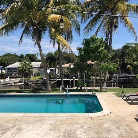 Modern Spanish Villa- Pool- By River-Tropical !!! Fort Lauderdale Esterno foto
